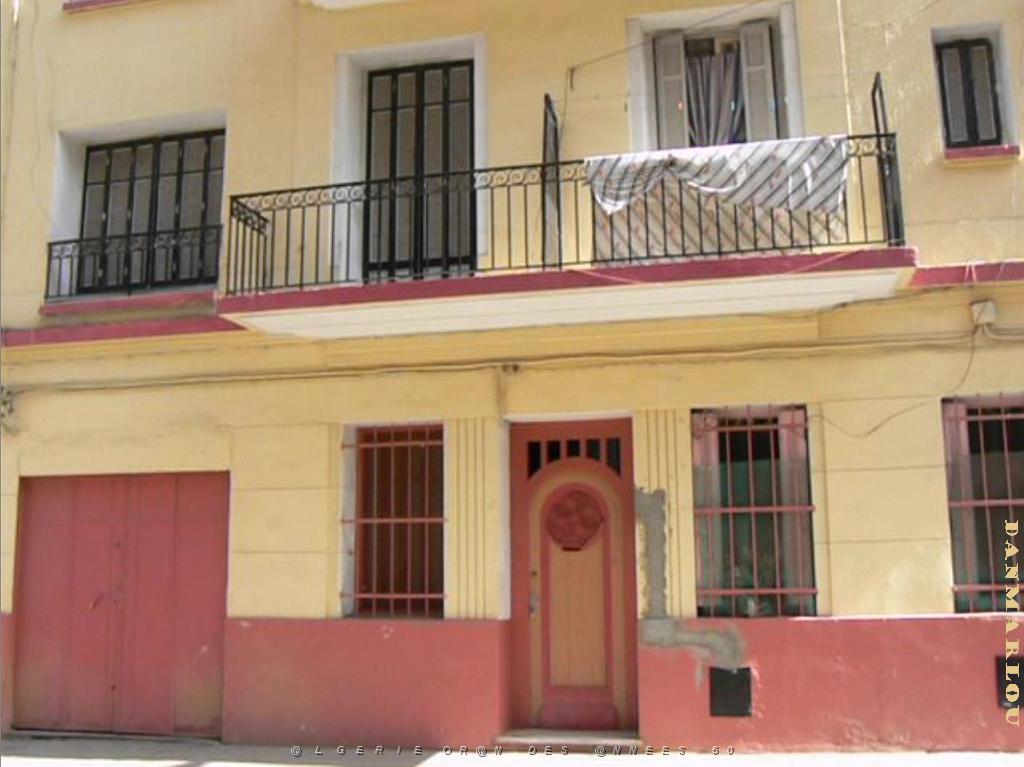 rue Rabelais 28.JPG